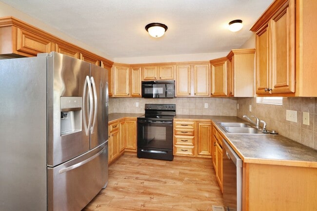 Building Photo - Beautifully Redone 2 Story Home!