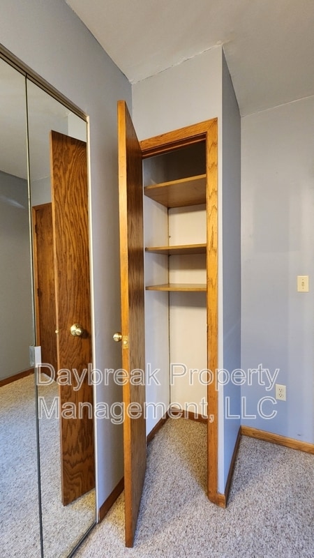 Building Photo - 1117 2nd Ave S