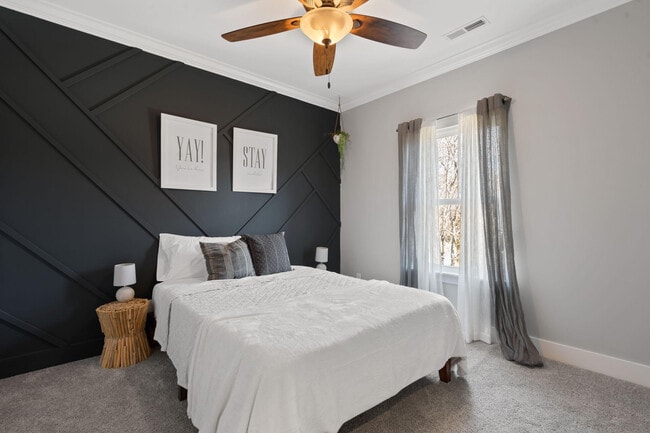 Building Photo - 213 Winchester St