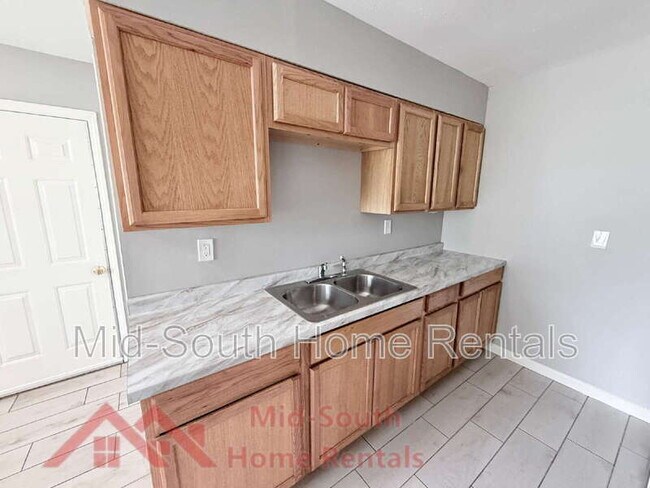 Building Photo - 4400 Elmridge St