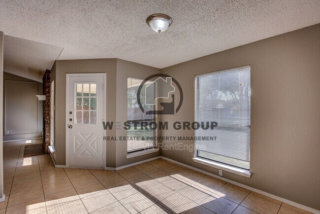 Building Photo - 420 Revolution Ln