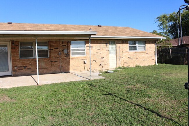 Building Photo - 313 SW 72nd St