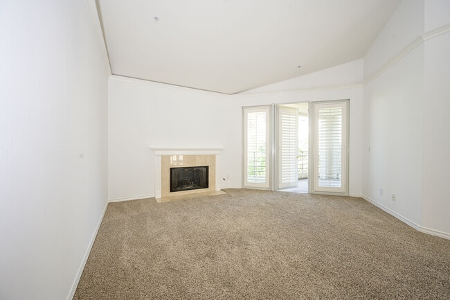 Building Photo - 2243 Martin