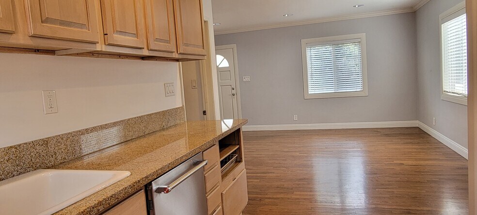 Building Photo - 17565 Bullock St