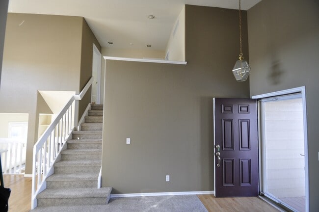 Building Photo - 5108 Sydney Ave