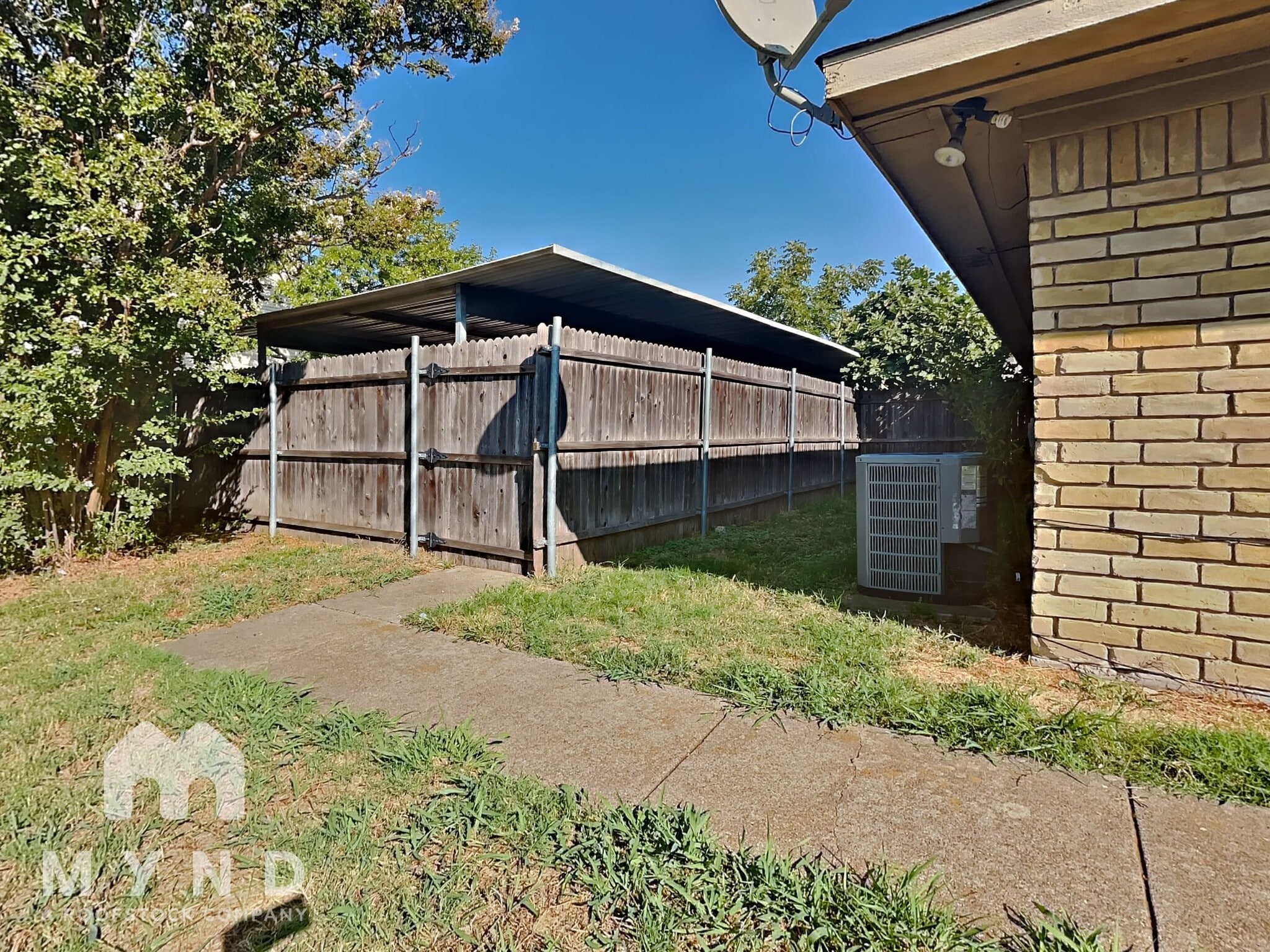 Building Photo - 314 Towne House Ln