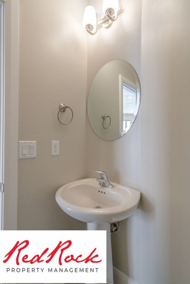Building Photo - 517 N 480 W