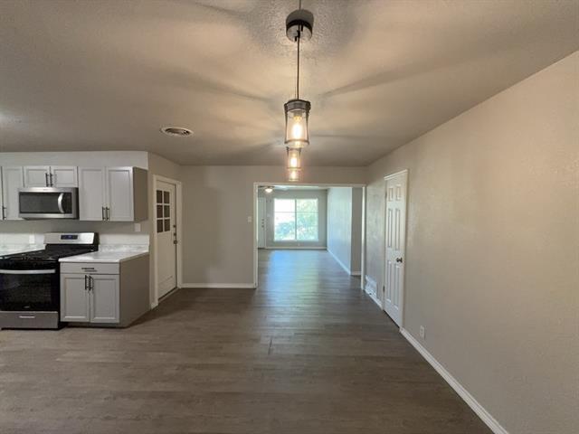 Building Photo - 3316 Shorewood Dr