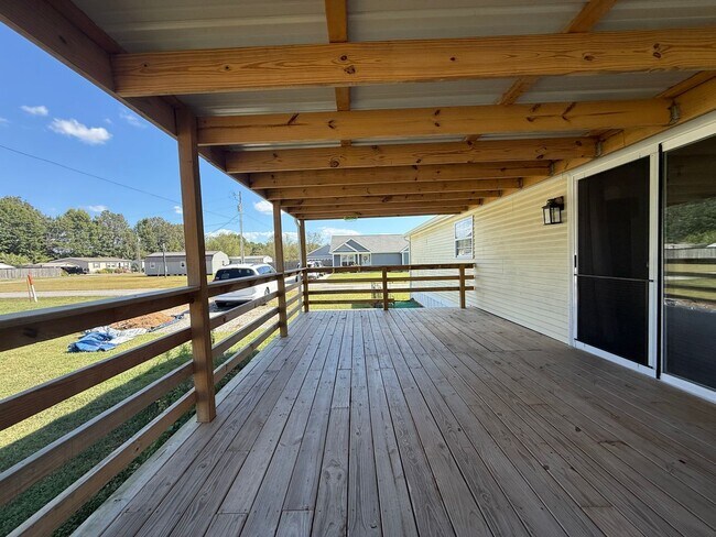 Building Photo - 3 Bed 2 Bath in Almo