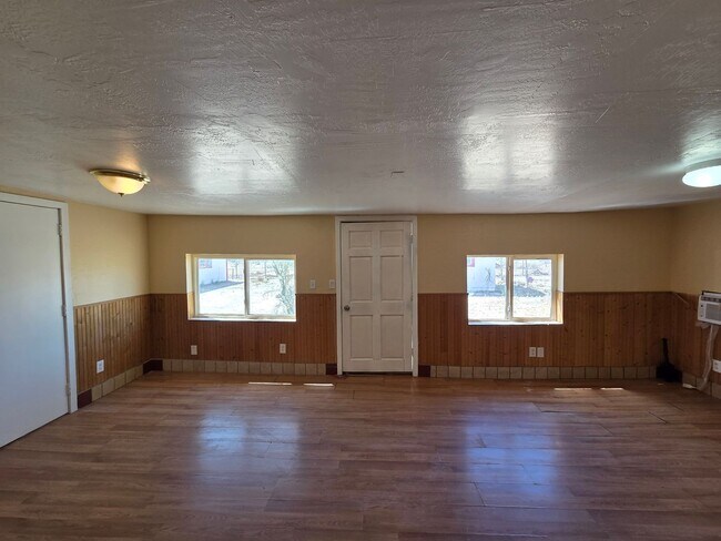 Building Photo - Queen Creek 3 bed / 2 bath on just under 5 Acres! No HOA!