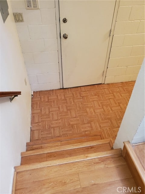 Building Photo - 49 N Parkwood Ave