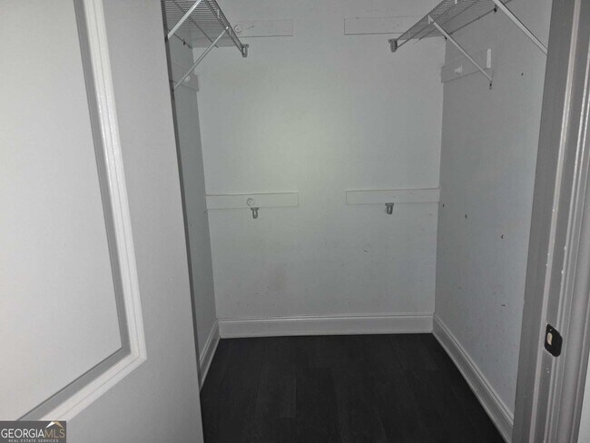 Building Photo - 1020 Hampton Hill Ct