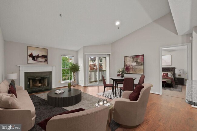 Building Photo - 1504 Lincoln Way