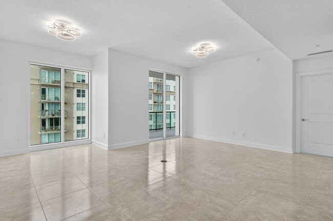 Building Photo - 24th Floor Condo Unit