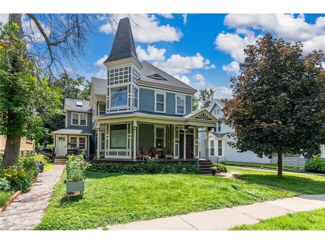 Building Photo - 546 Ashland Ave