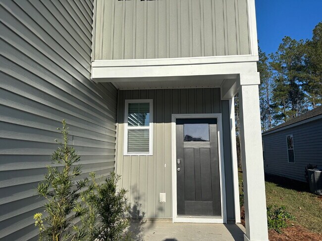 Building Photo - Beautiful New Four Bedroom Home in the Retreat at East Argent!
