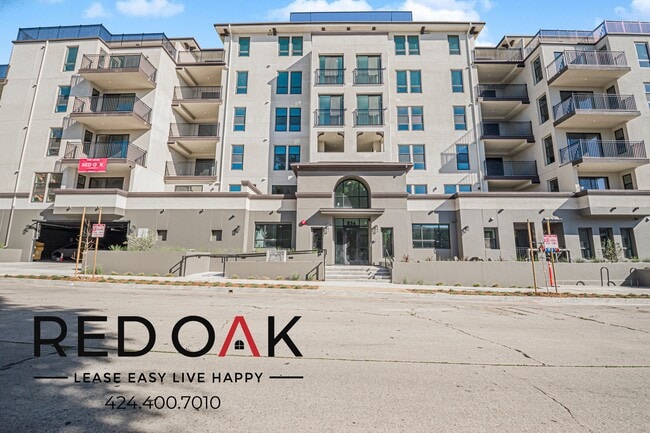 Building Photo - 856 S Gramercy Dr