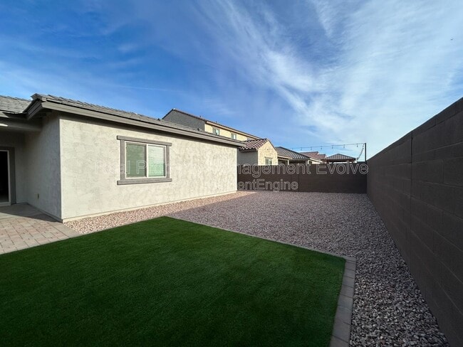 Building Photo - 17655 W Pueblo Ave