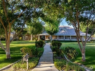 Building Photo - 330 Rancho Cir