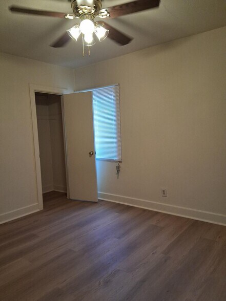 Building Photo - 5005 Wall St
