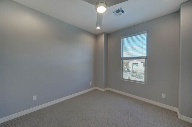 Building Photo - 7439 E Conquistadores Dr