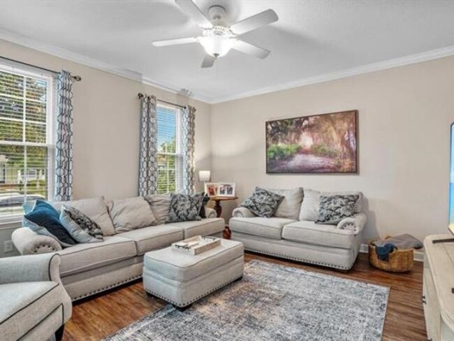 Building Photo - Three Bedroom Townhome in Southwood