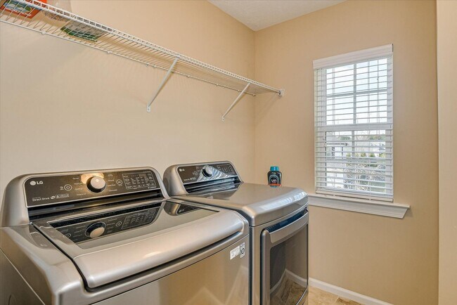 Building Photo - 852 Williford Run Dr