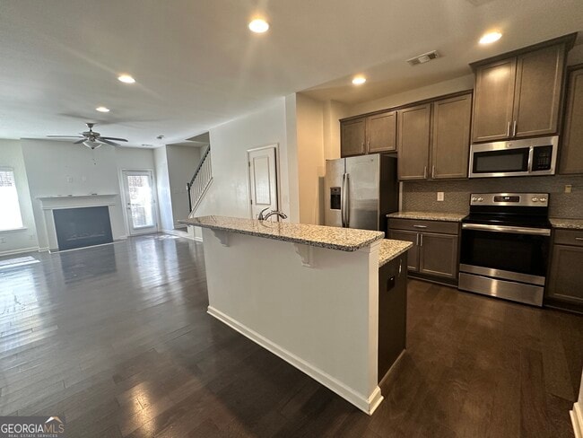 Building Photo - 882 Ambient Way