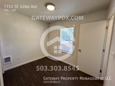Building Photo - 7310 SE 62nd Ave