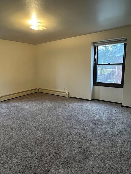 Building Photo - 1337 S Taylor St