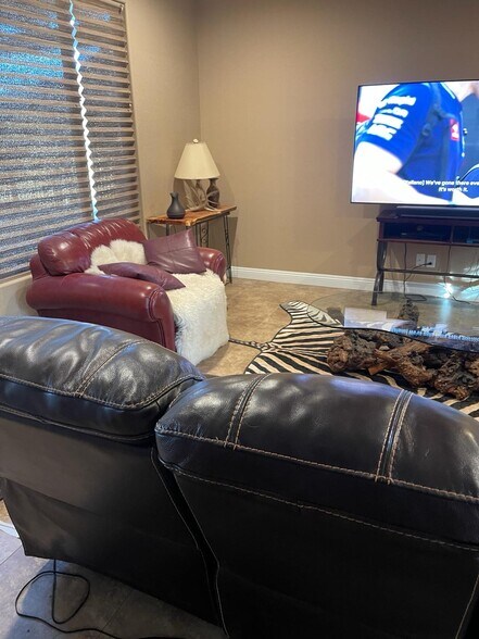 Building Photo - 1546 Campfire Ln