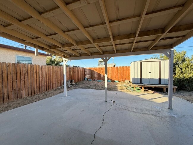 Building Photo - Spacious 3 Bedroom 2 Bathroom House For Rent