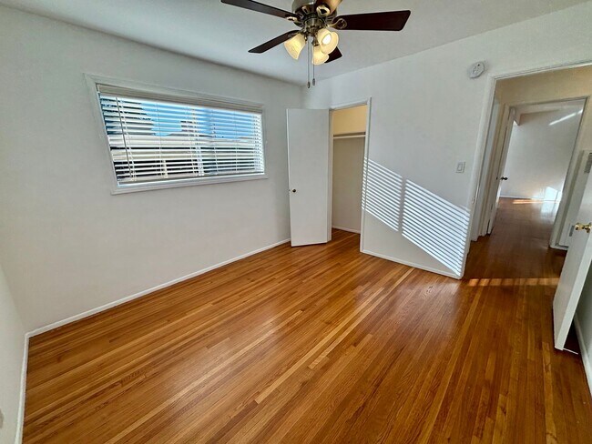 Building Photo - Victory, 1700-1702