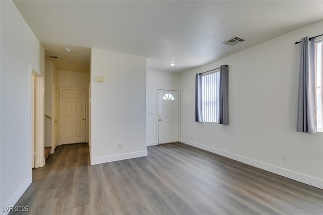 Building Photo - 10901 Napa Ridge Dr