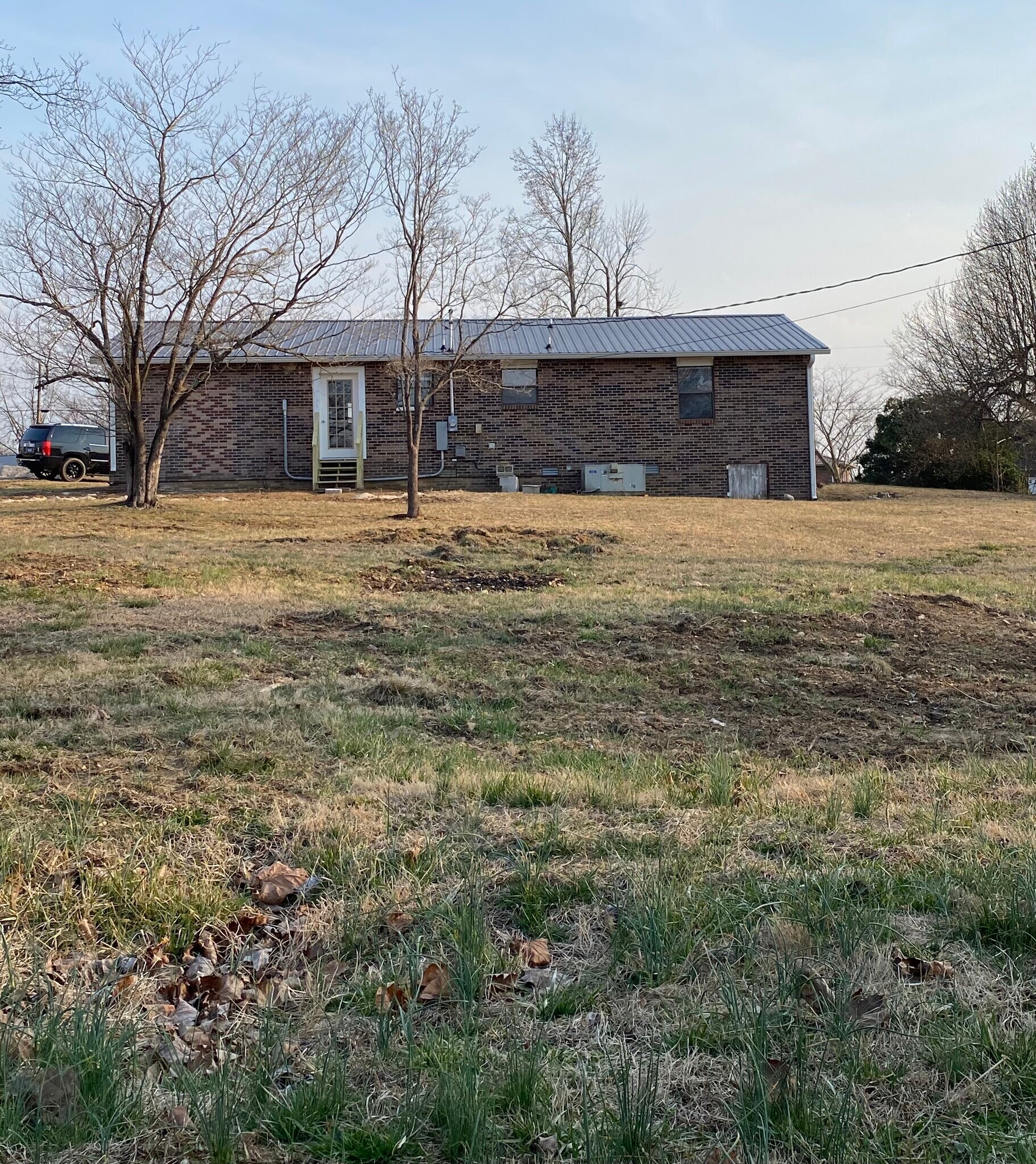 Building Photo - 213 Tara Dr