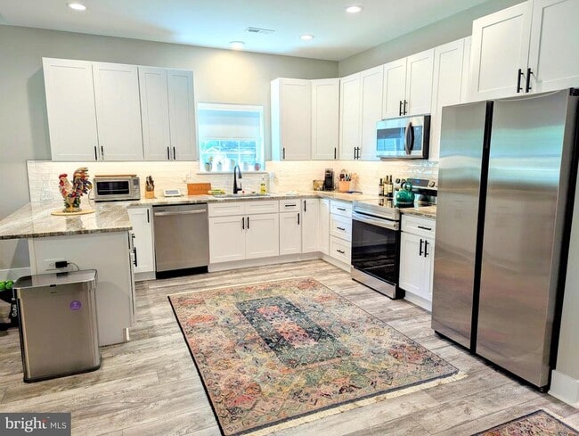 Building Photo - 29345 Greenfield Ave