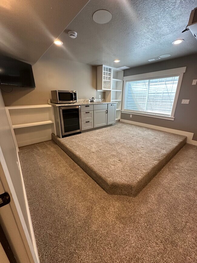 Building Photo - 15417 S Skyraider Ln