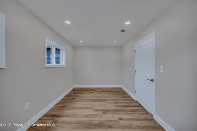 Building Photo - 111 S Blakely St