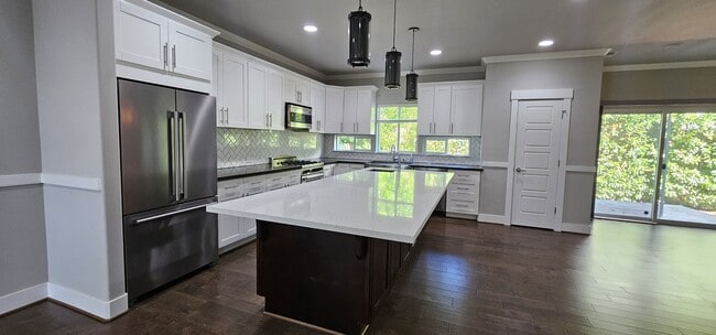 Building Photo - 11330 SE 192nd St