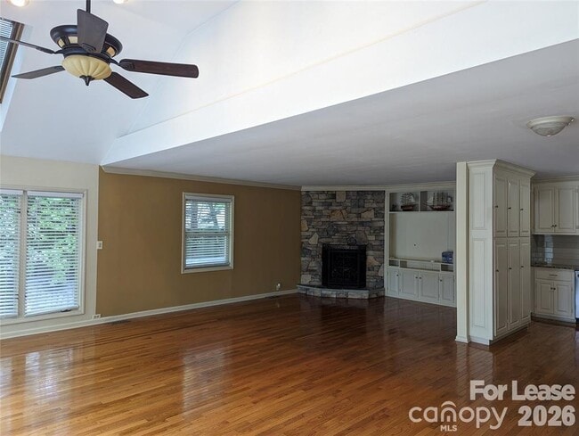 Building Photo - 7148 Nancy Lee Cir