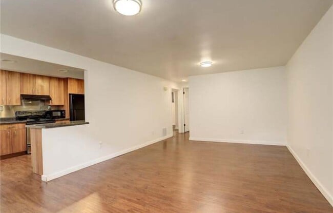 Building Photo - 3125 N Raleigh St