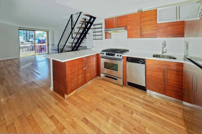 Building Photo - 2 bedroom in New York NY 10012
