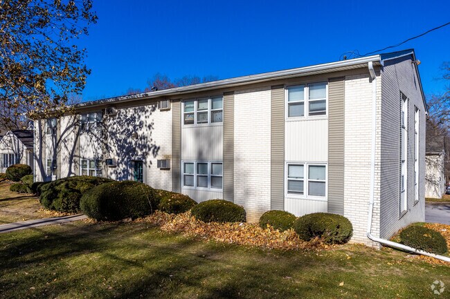 Building Photo - University Park Apartments