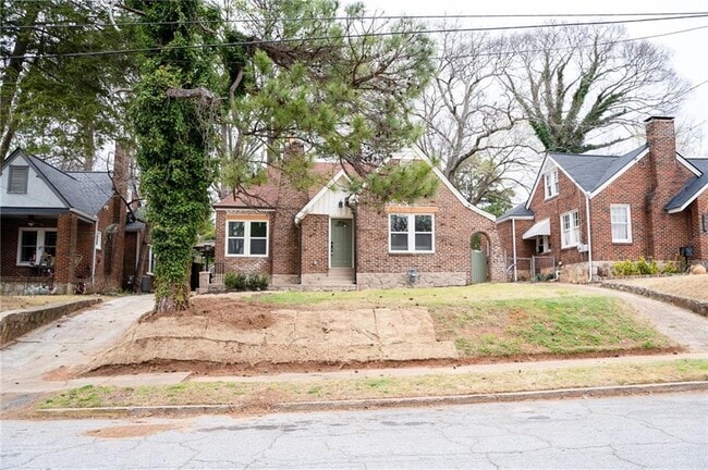 Building Photo - 1395 Winburn Dr