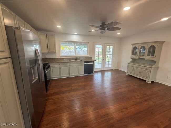 Building Photo - 1502 Christina Dr