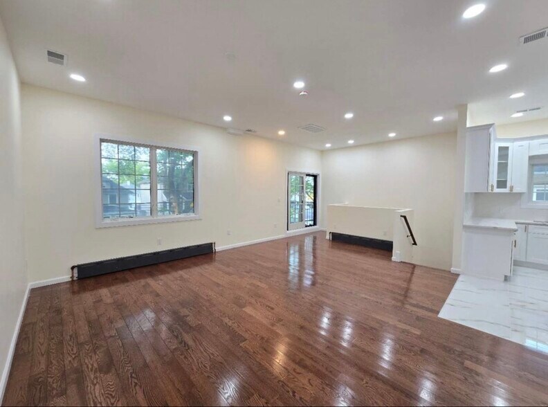 Building Photo - 276 Prescott Ave