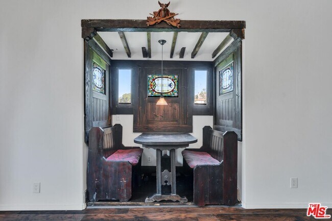 Building Photo - 1570 Sanborn Ave