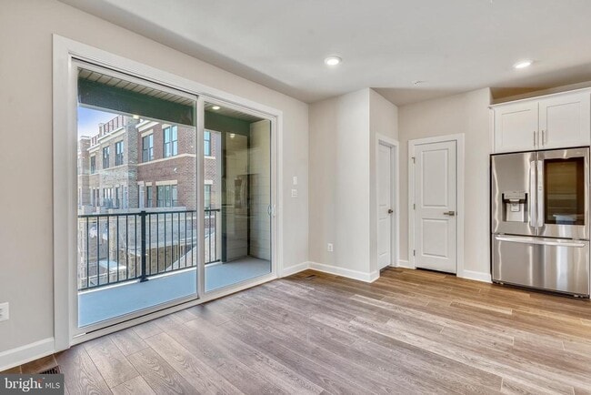 Building Photo - 103 Pleasant St NW