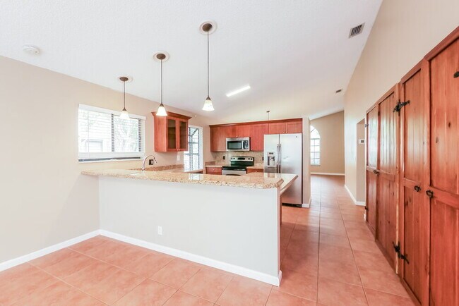 Building Photo - 575 NW 38th Ave