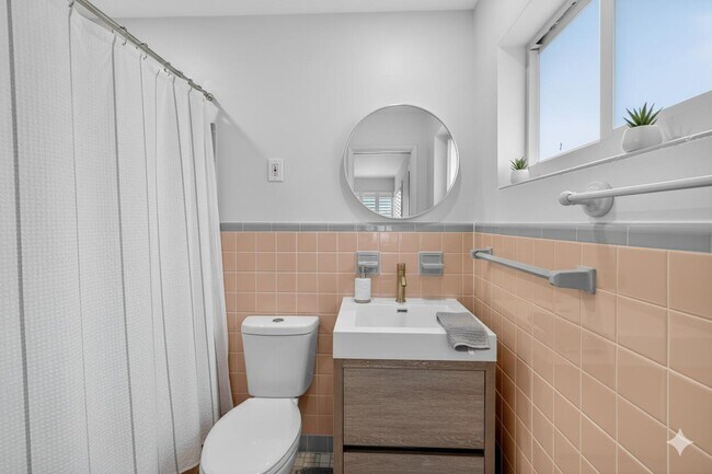 Building Photo - 4442 Sea Grape Dr